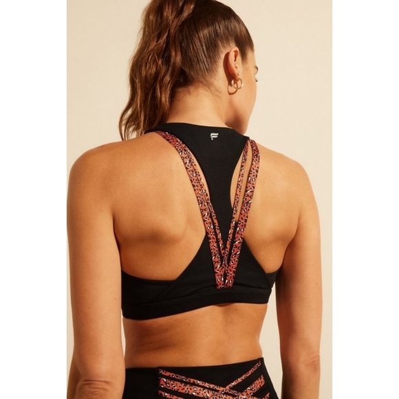 Meridian 2-Piece Outfit Fabletics Exclusive Size L (both bra & shorts) - Picture 2 of 16